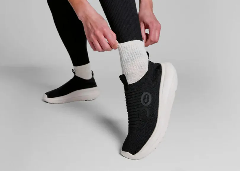 OOFOS OOMY ZEN - BLACK & WHITE Comfort Fit
