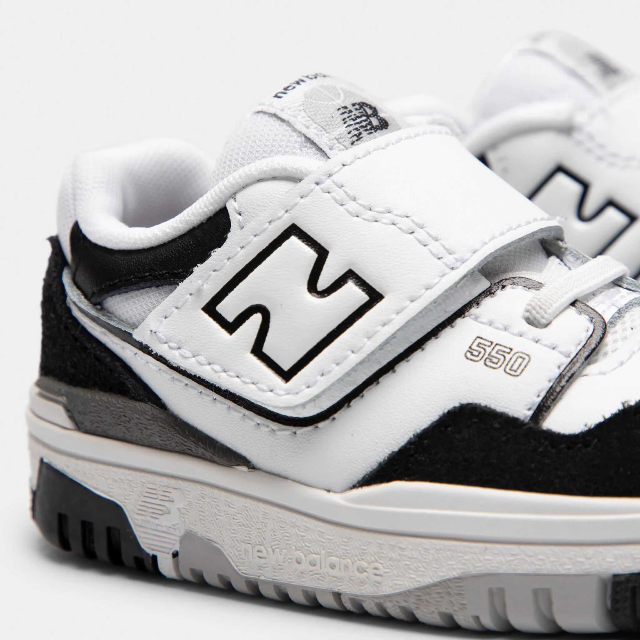 New Balance Infants' IHB550CA White / Black Anti   Slip Feature Workout