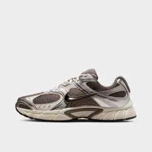 Nike V5 RNR Cave Stone / Black - College Grey ResponsiveSole Fashion-forward flair