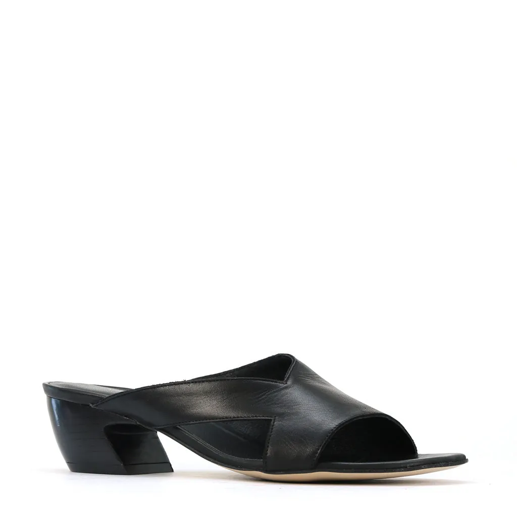 ACT Chic Slip
