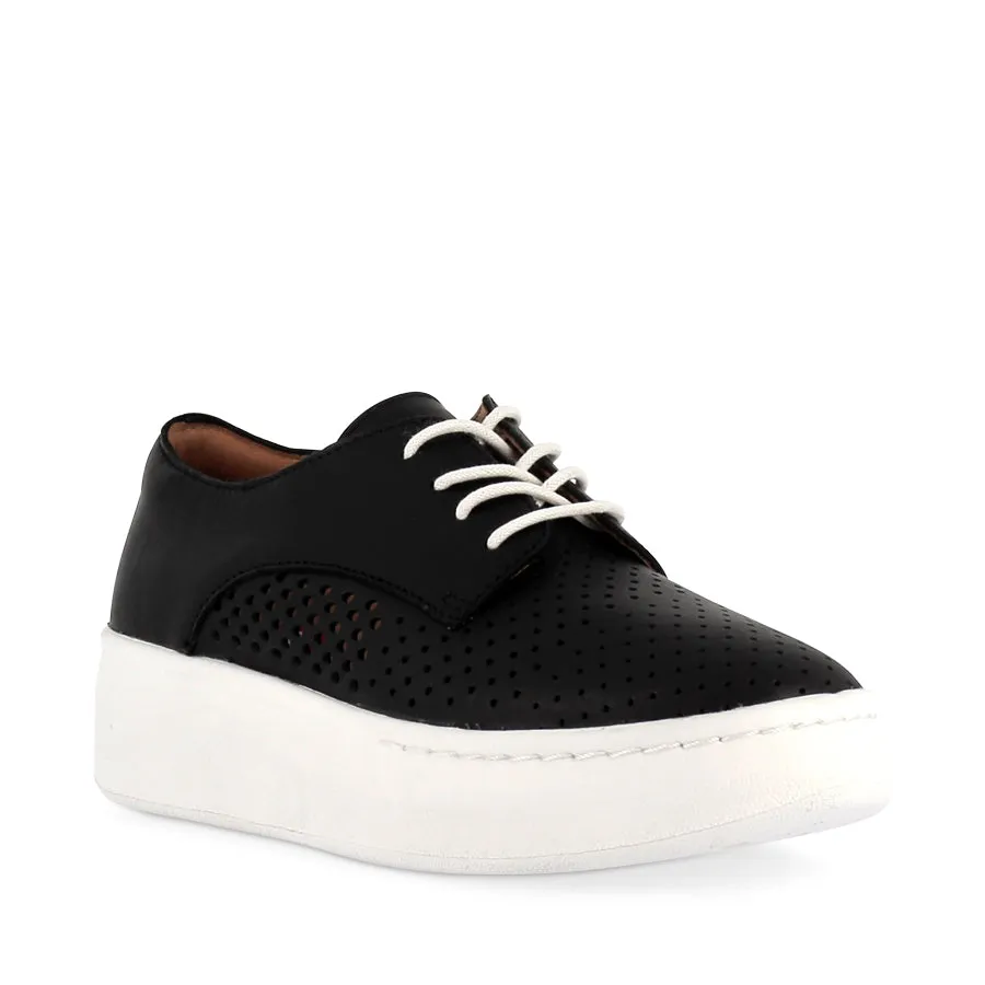DERBY CITY PUNCH - BLACK LEATHER Comfort Padding System Comfort Driven Design
