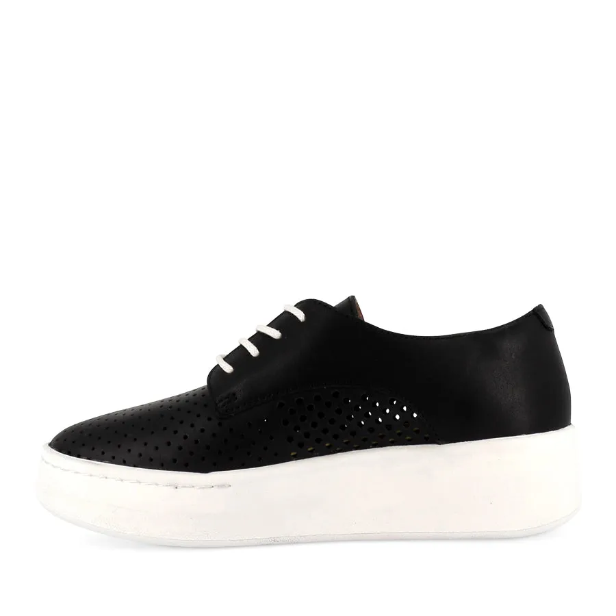 Chic Mood DERBY CITY PUNCH - BLACK LEATHER