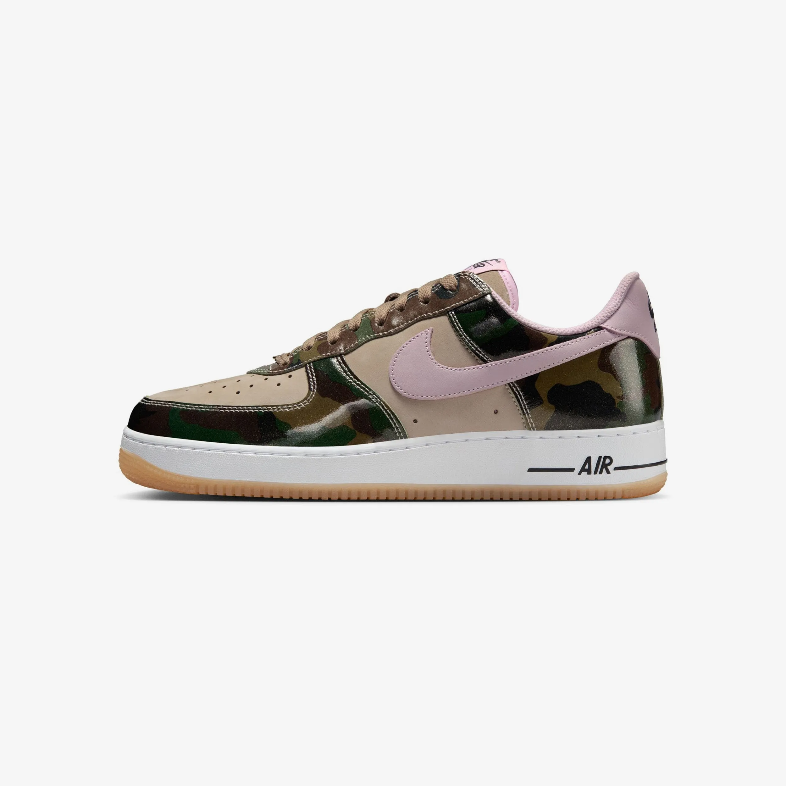 basketball players' support Air Force 1 Low Retro