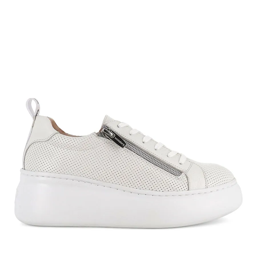 AMBOR A2612 - OFF WHITE LEATHER Grip Enhancing Pattern