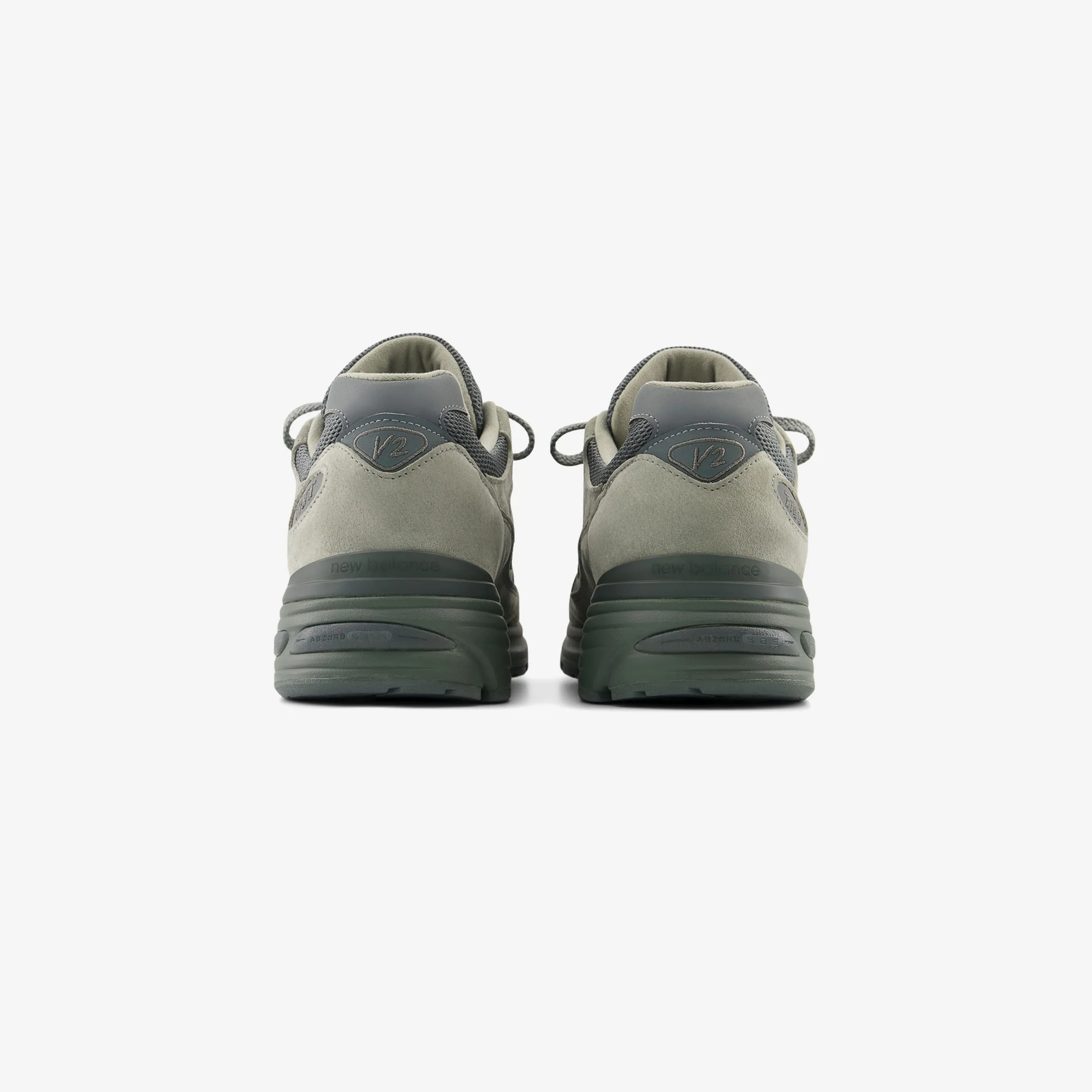 991v2 x thisisneverthat zip - closure active seniors