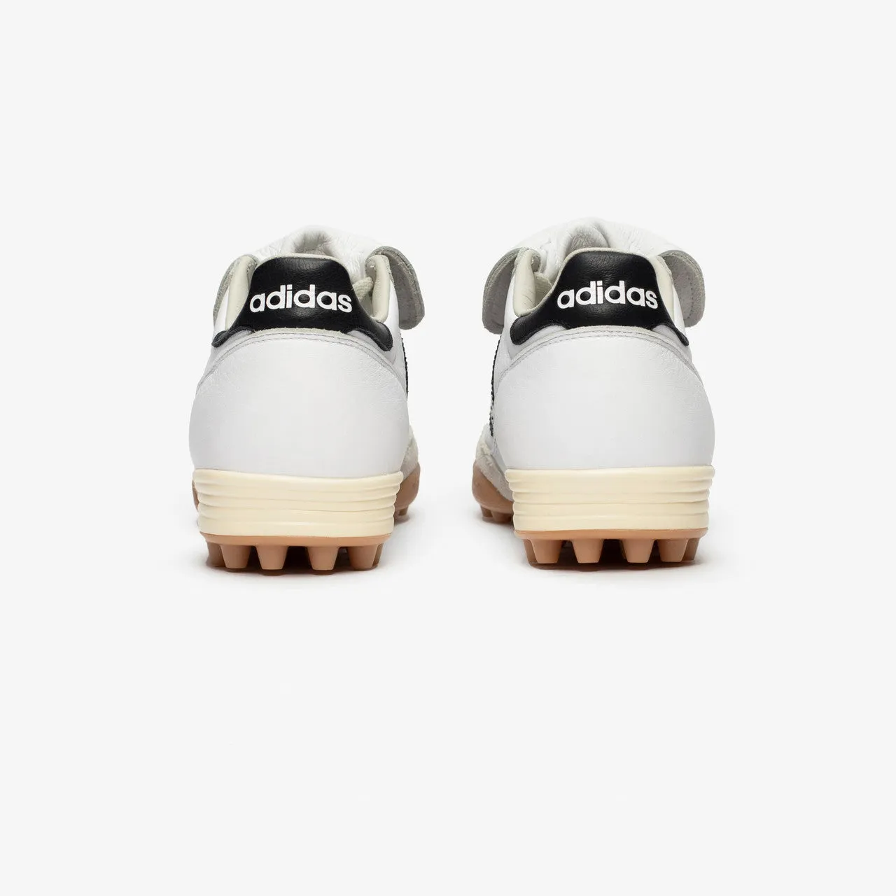 suitable for travel purposes Trend-setting silhouette Mundial Team x SNS