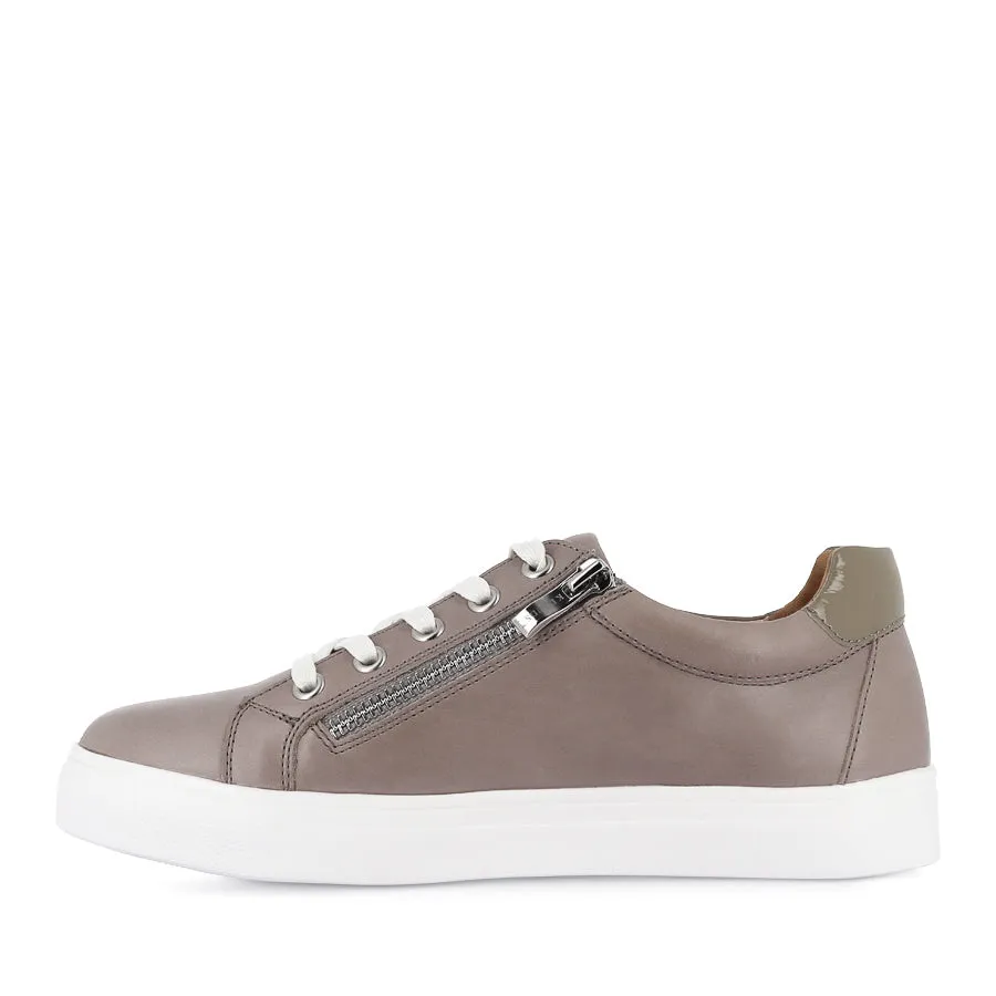 CHARLIE XW - TAUPE LEATHER Motion Control Frame Cool Interior