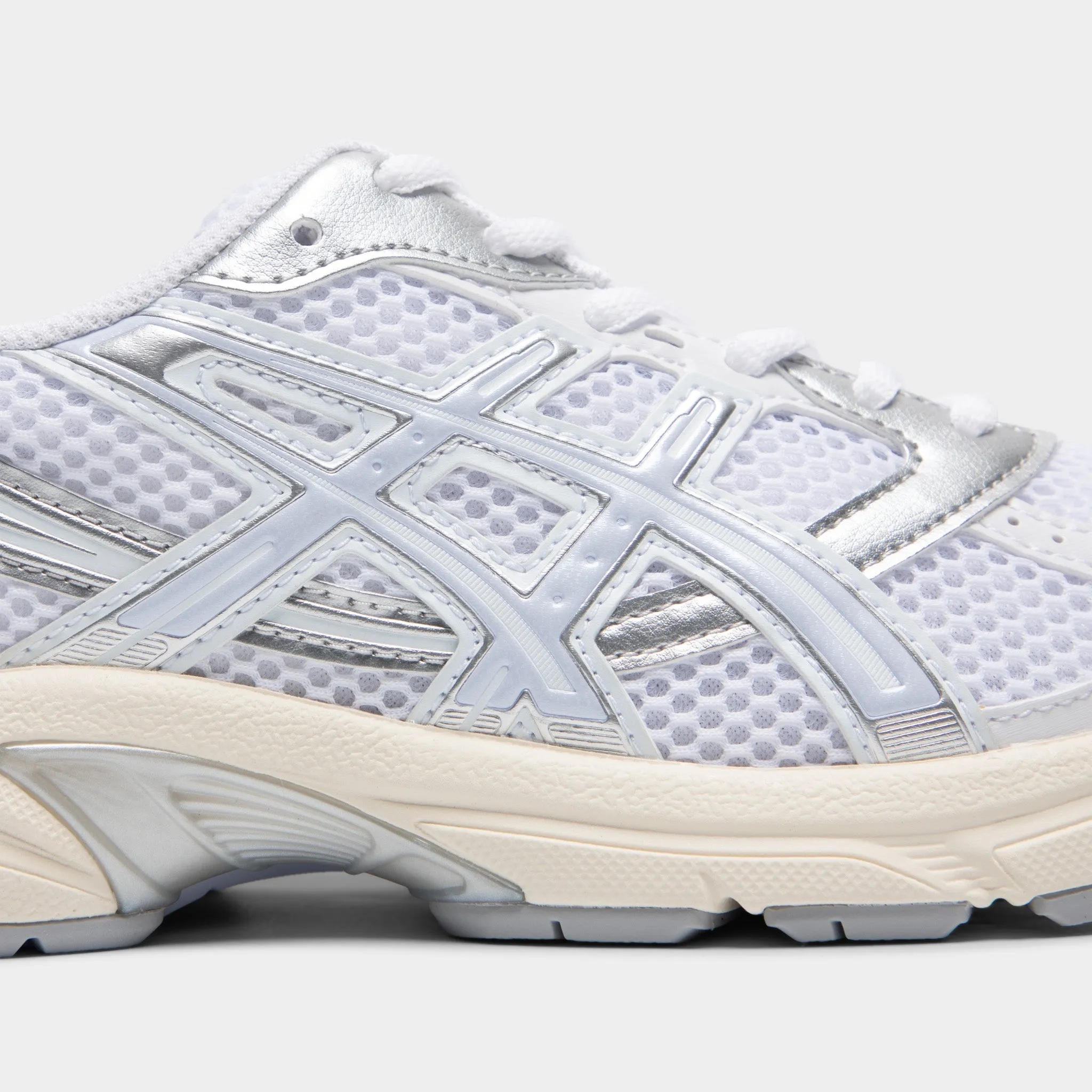 ASICS Women's GEL-1130 White / Blue Fade Athletic Support Multidirectional Traction