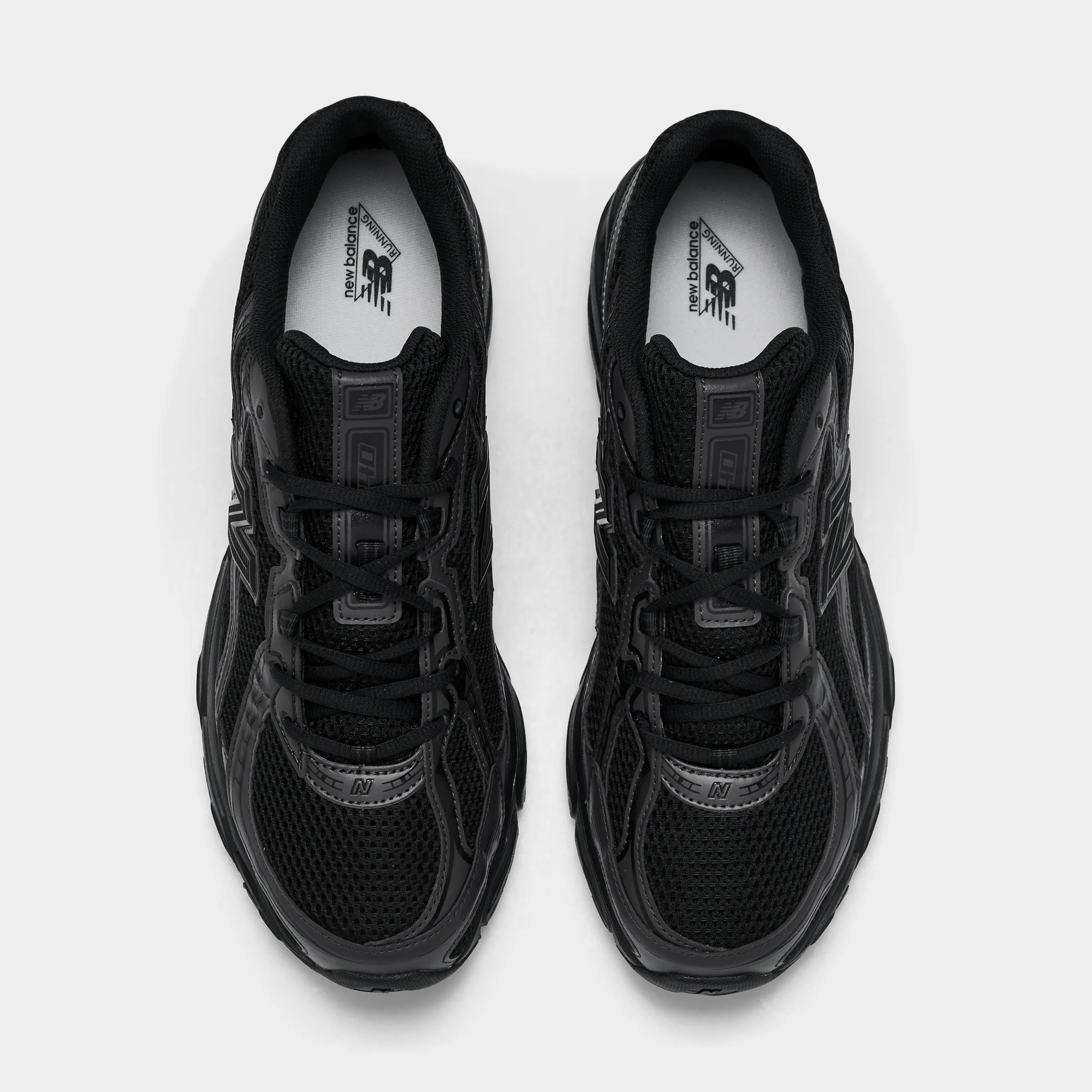 All Base New Balance 740 Black / Black