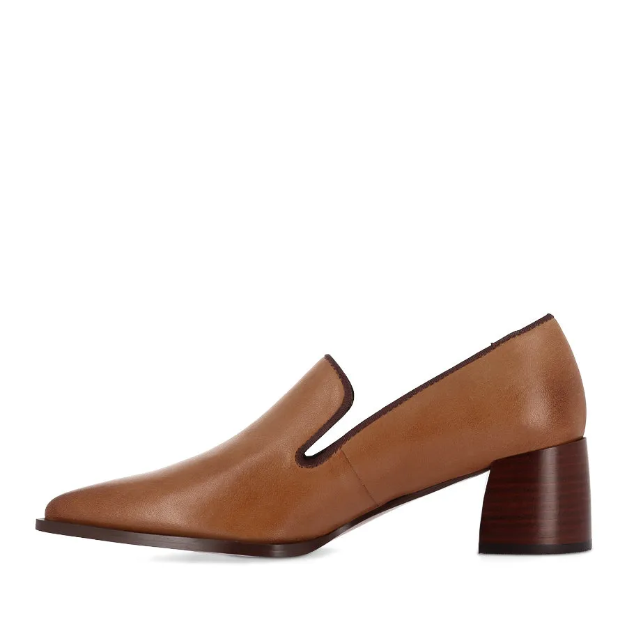 Orthopedic friendly City Street AURIELIA - BRANDY LEATHER