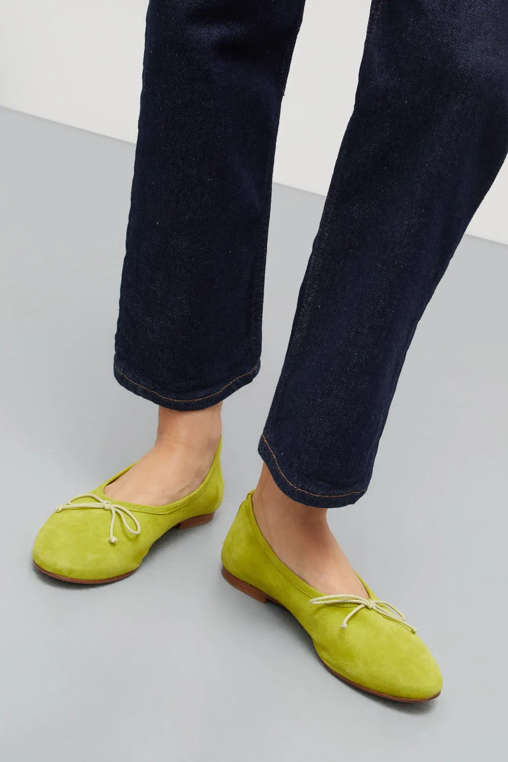 Ava Ballet Flats in Lime Suede Trend Lane