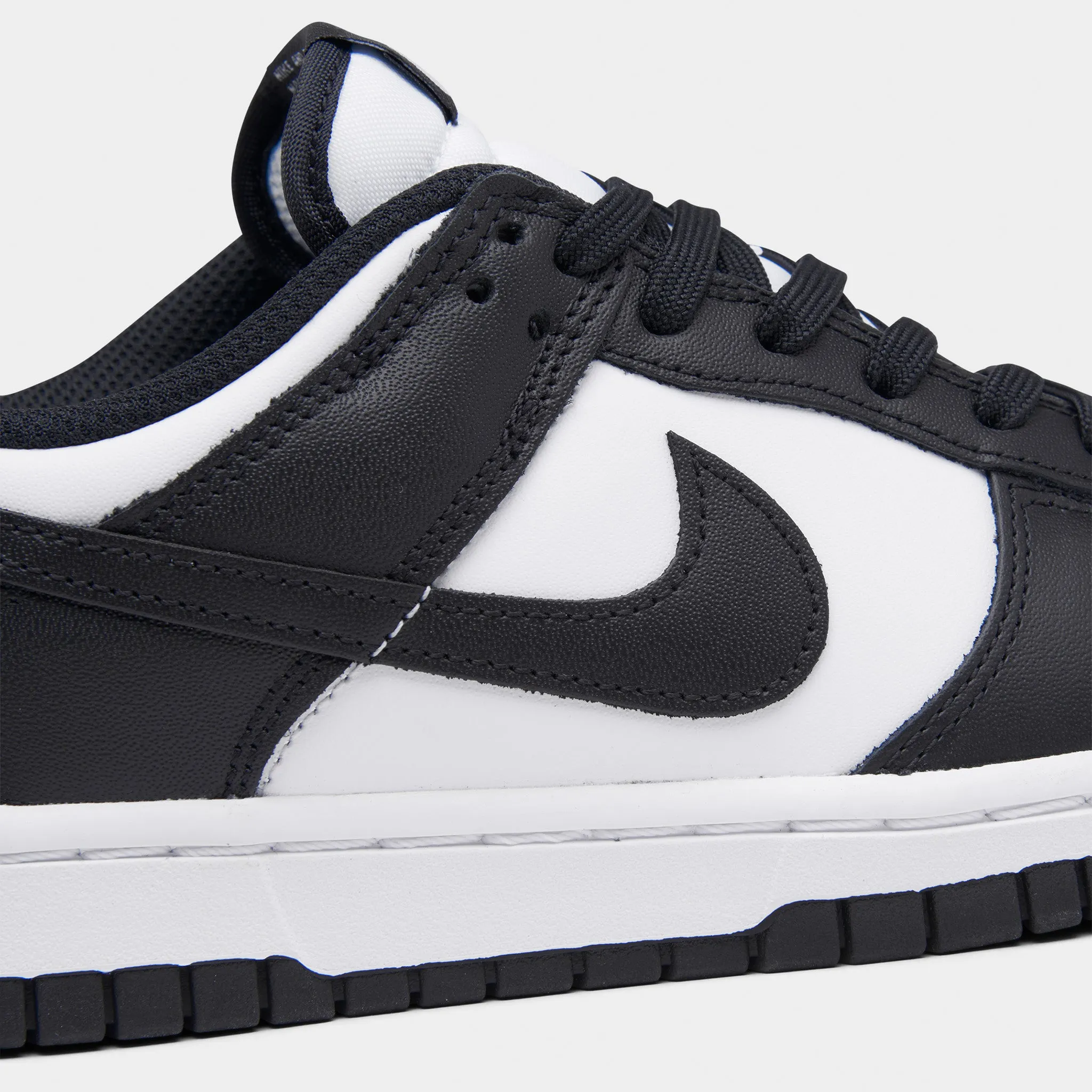 Nike Women's Dunk Low White / Black - White Soft Shell