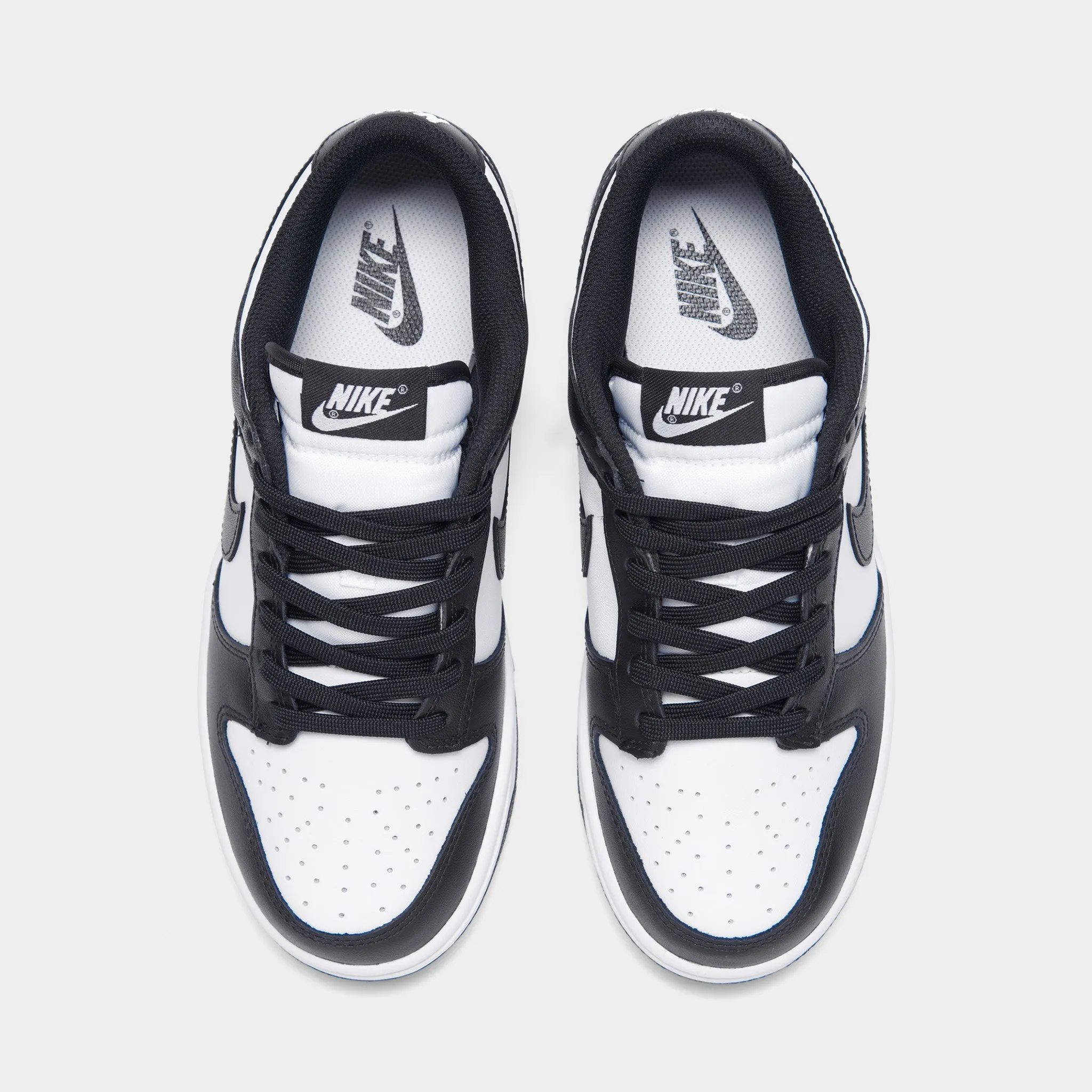 commuters Timeless Design Nike Women's Dunk Low White / Black - White