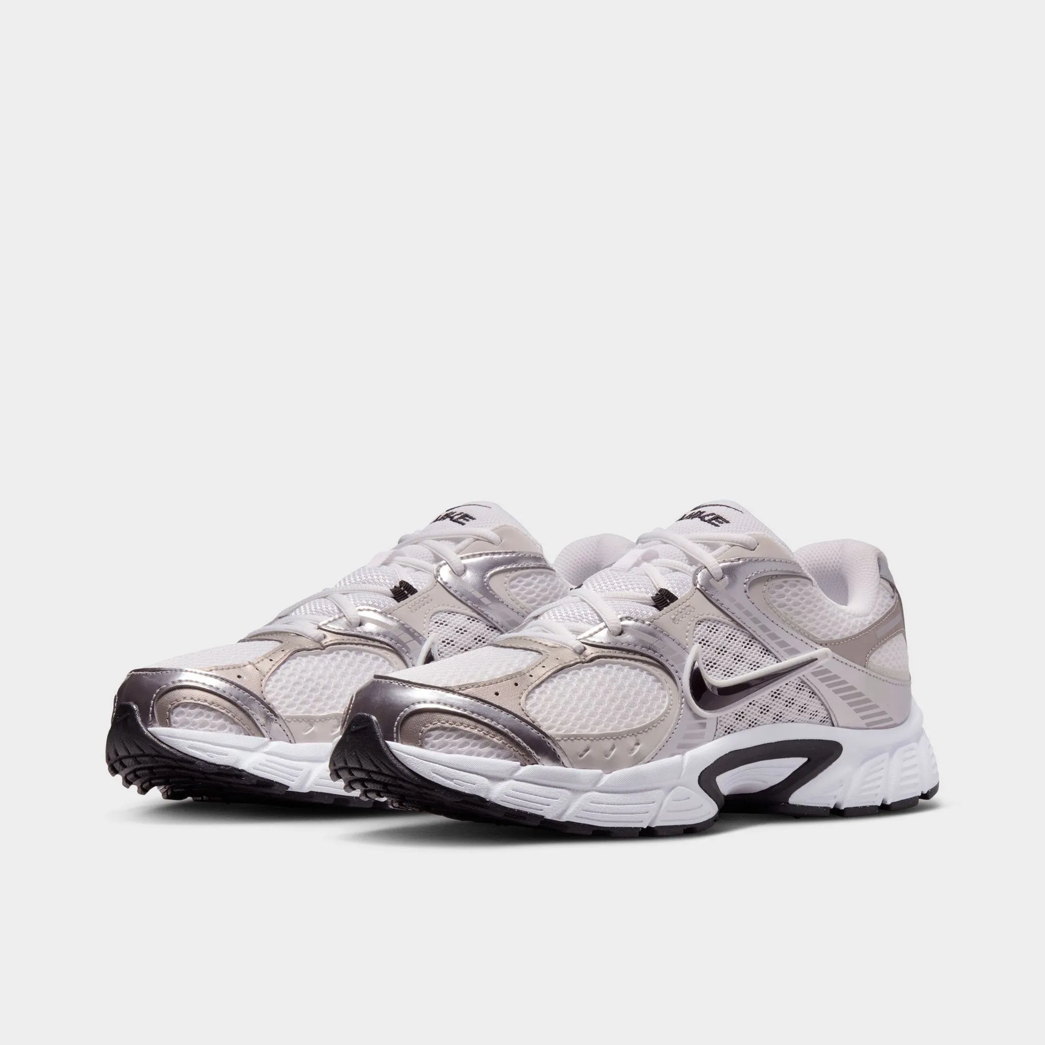 Walking Focus Travel Essentials Nike V5 RNR White / Black