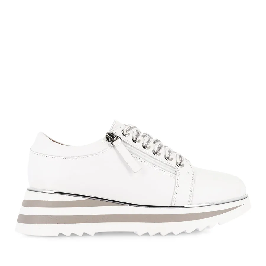 HOSTING - WHITE LEATHER Compression Molded Sole Dynamic Lateral Support