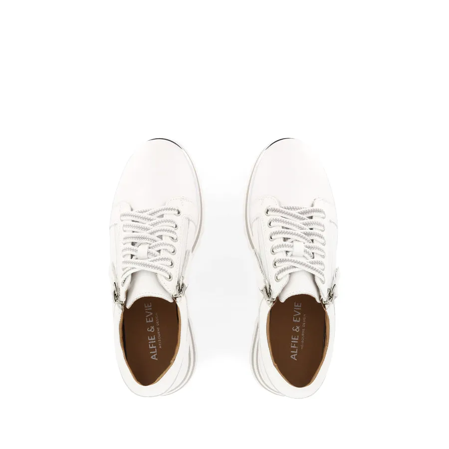 Flexible Tread Pattern HOSTING - WHITE LEATHER
