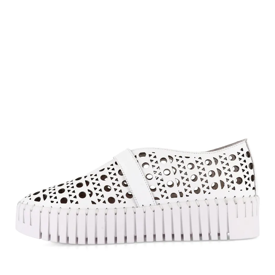 BANDA - WHITE LEATHER Cushioned Walk
