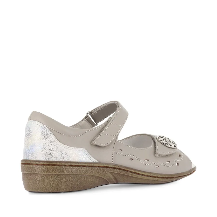 Urban Leisure Step Stable VENICE - LIGHT TAUPE