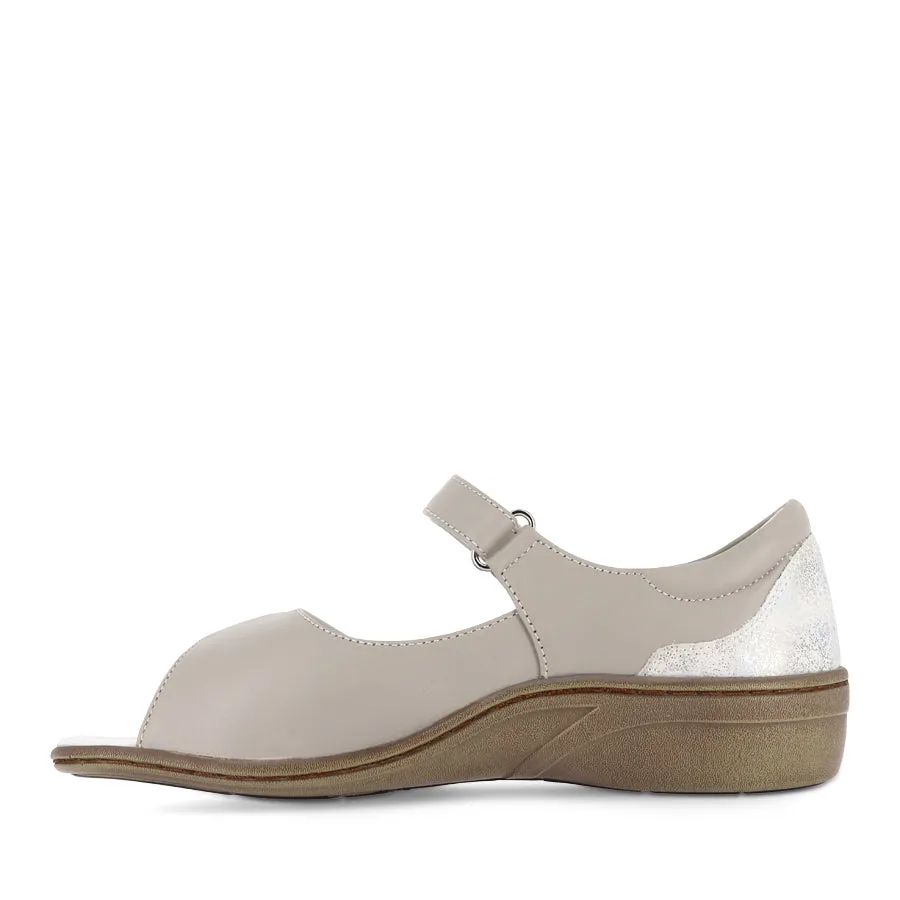 Beach Footwear Elegant Summer Footwear VENICE - LIGHT TAUPE