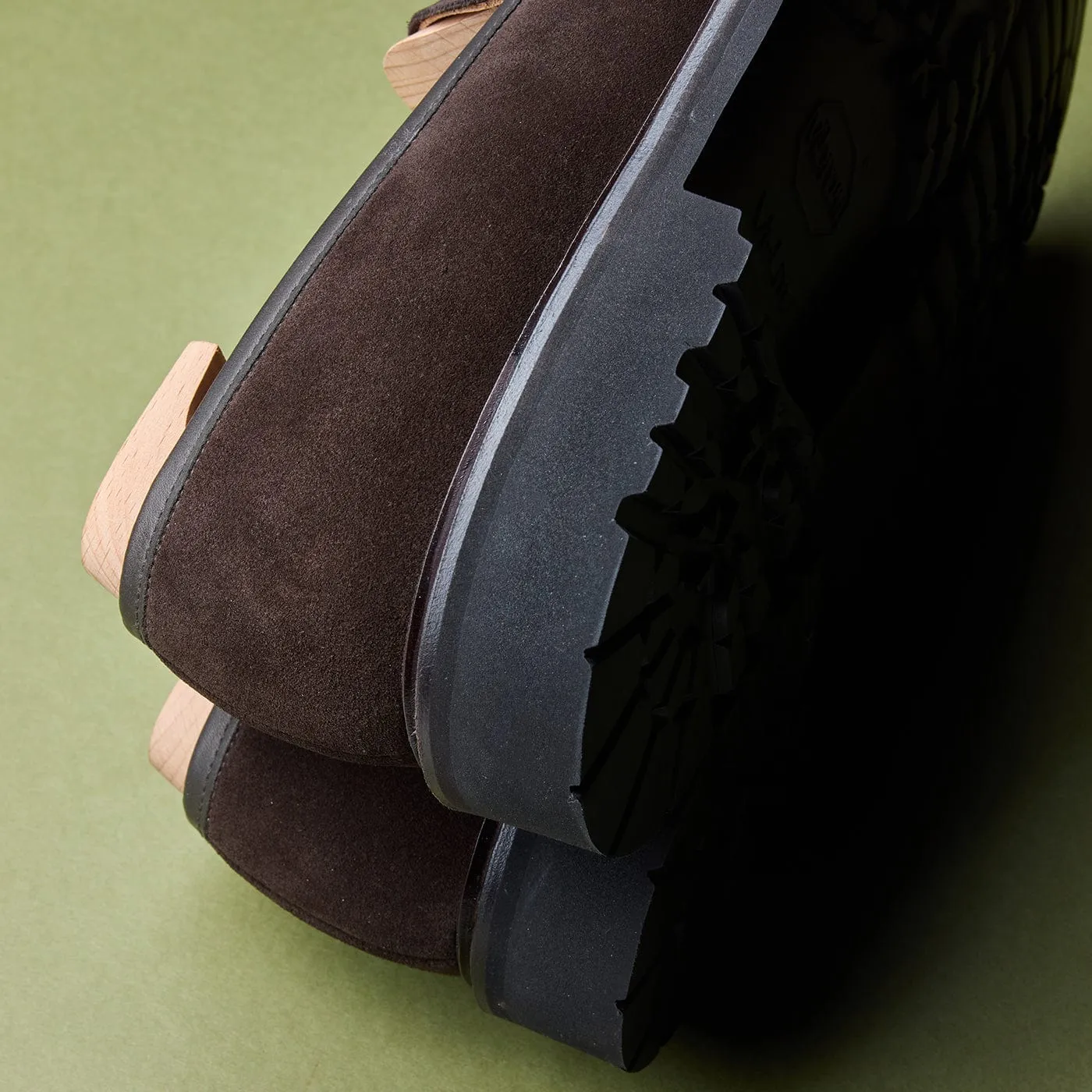Boston 2 Dark Oak Suede Long Step True Lane