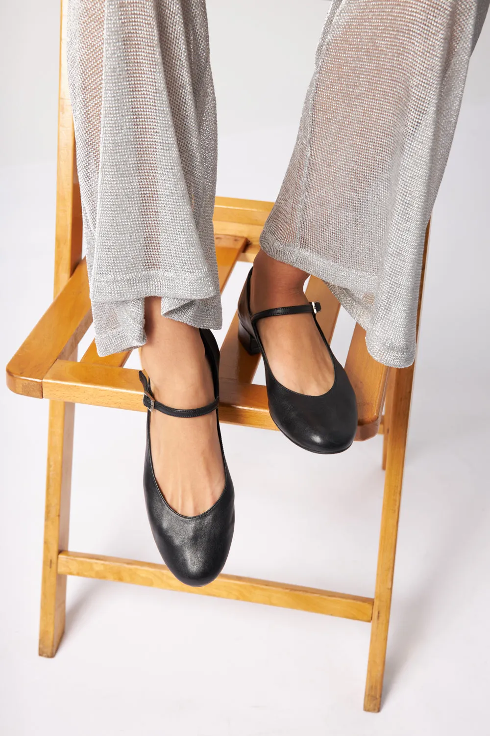 Emilia Mary Janes in Black Leather Smooth Surface Fine Finish
