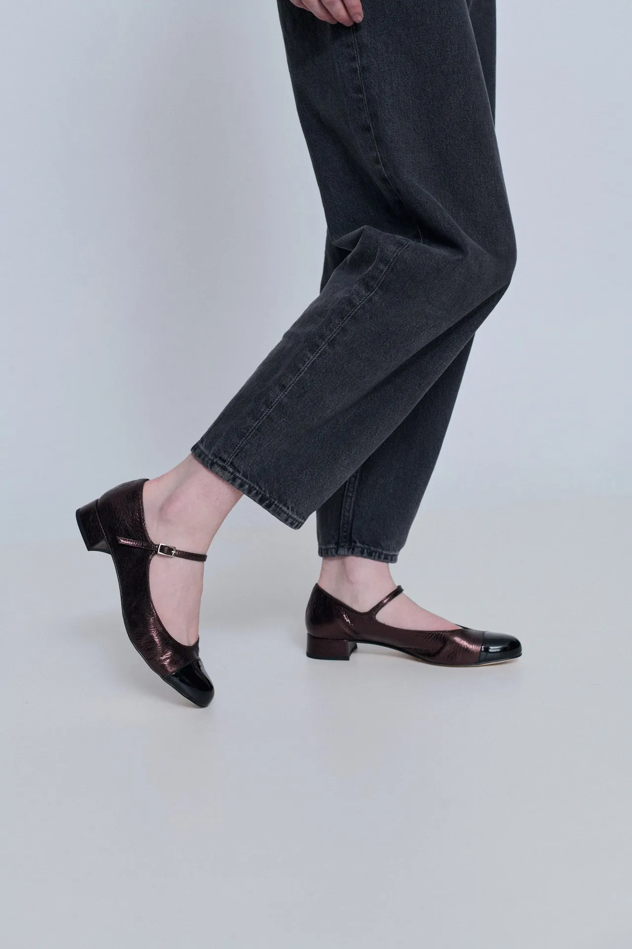 Lola Mary Janes in Chocolate-coloured Metallic Leather Ergonomic Design
