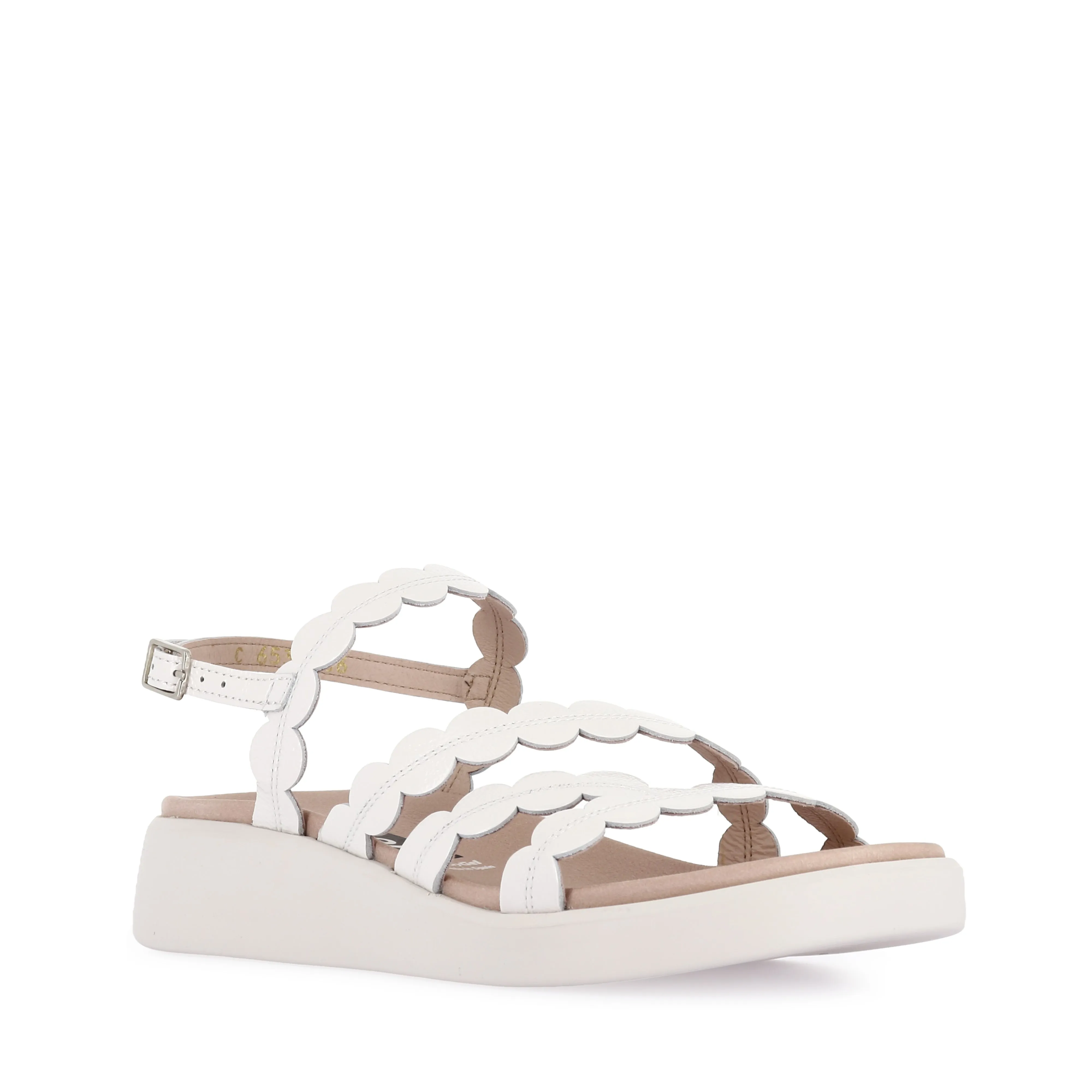 CADENCE C-6531 - WHITE PATENT Sleek Flip-flops