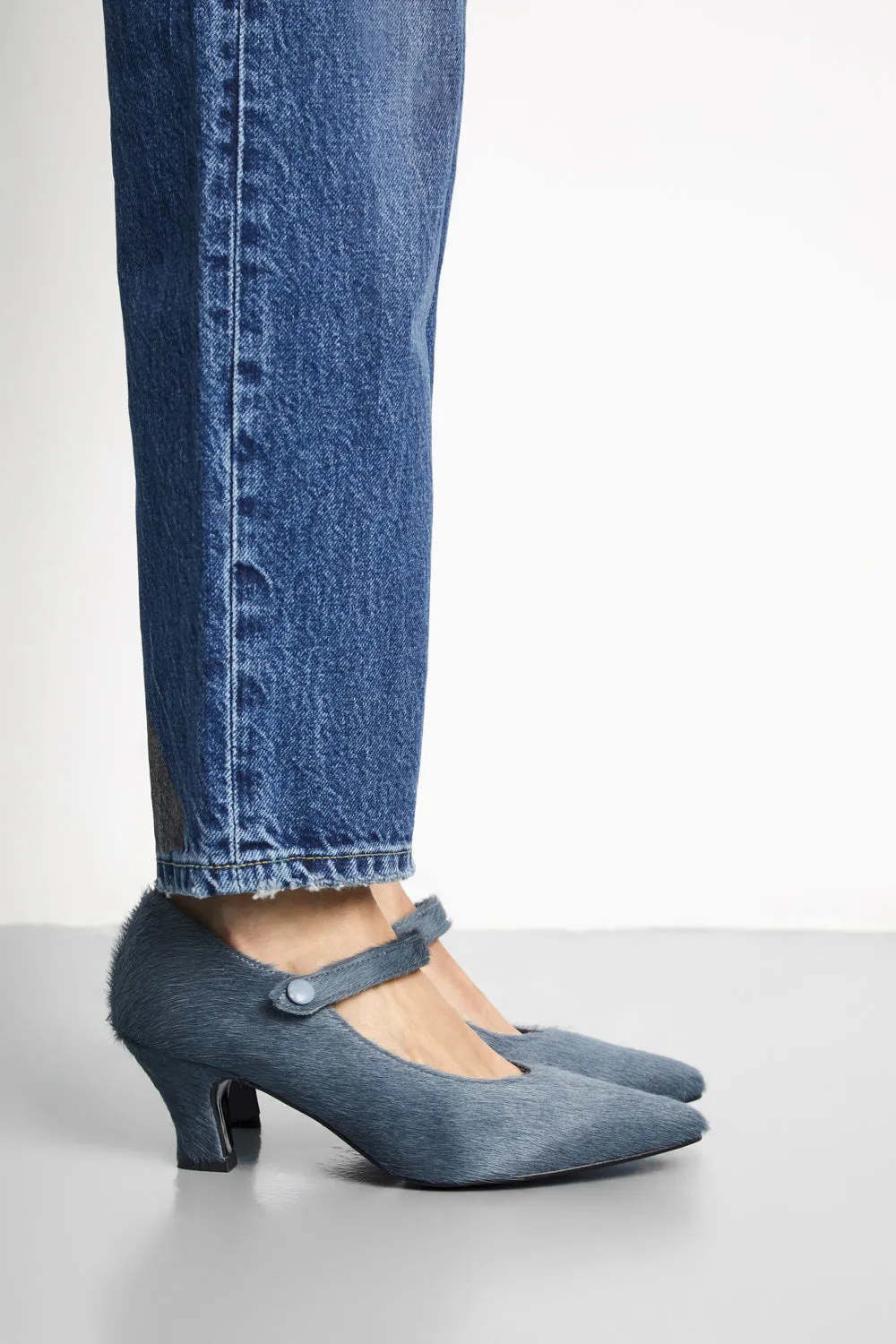 Carmen Pumps in Grey Calf Hair Low Top Harbor Look