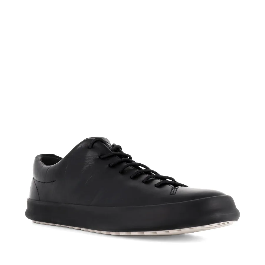 CHASIS K100373 - BLACK LEATHER Sock Like Fit