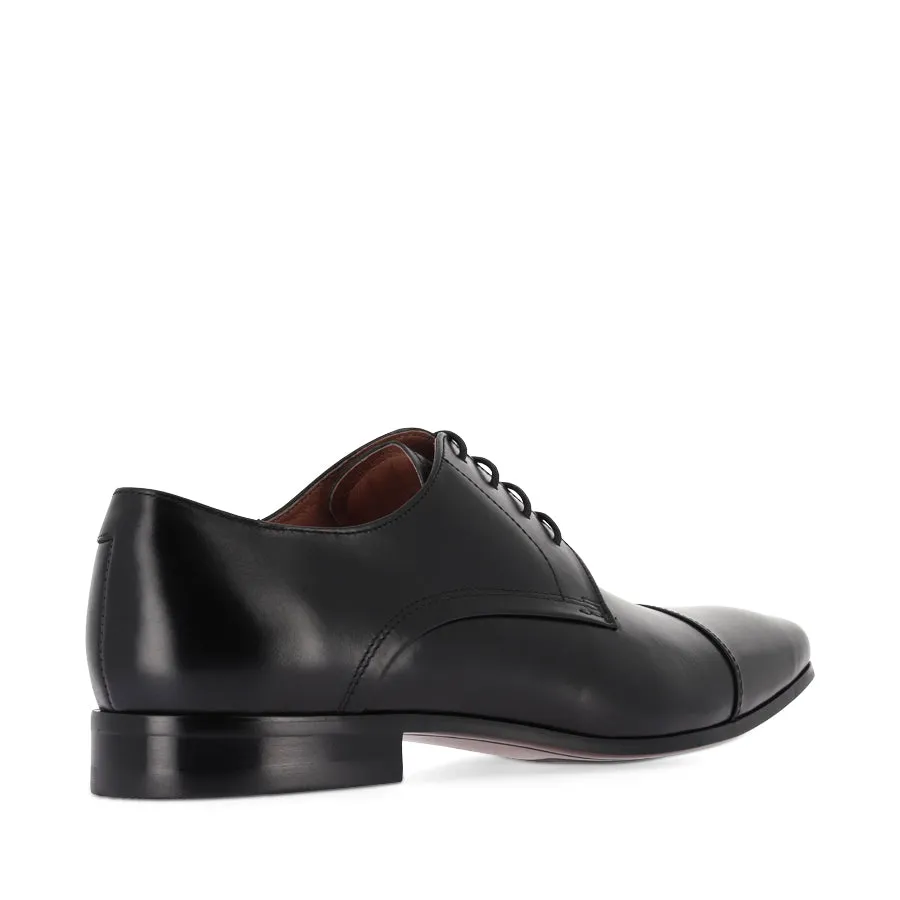 CLAYTON - BLACK Relaxed Fit Even Steps