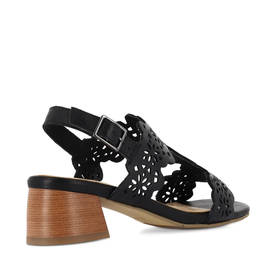 COACHY W - BLACK LEATHER Easy Wear Footwear