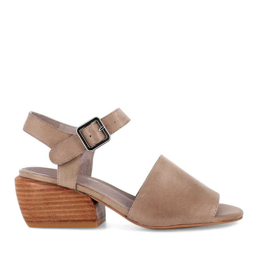 Chic Flats EMRIC - WARM TAUPE LEATHER