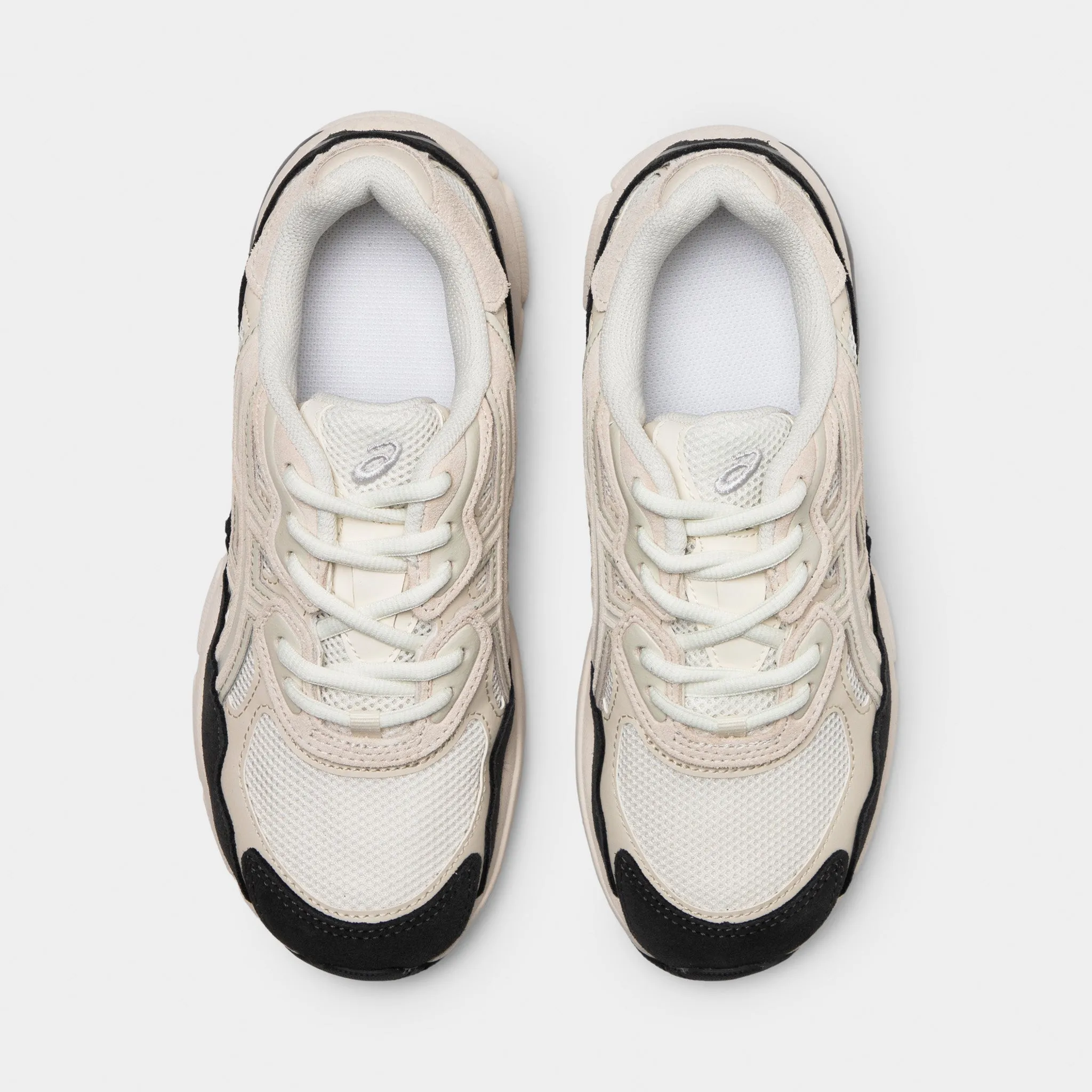Balanced Zone Maximum Cushioning ASICS GEL-NYC GS Cream / Smoke Grey