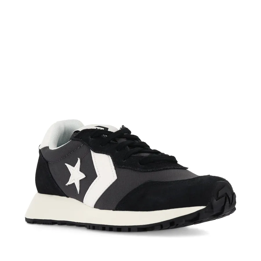 OMEGA TRAINER LOW - BLACK/DARK MATTER/VINTAGE WHITE Thermal Regulating Insole Everyday Sneakers