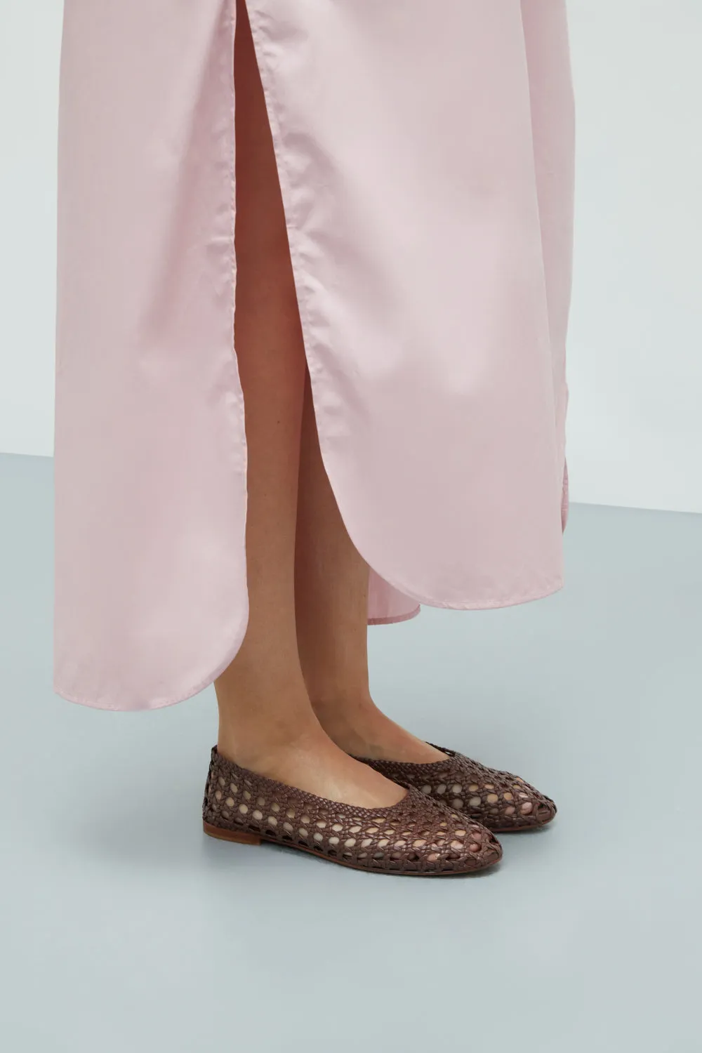 Pollen Walk Closed Toe Ava Ballet Flats in Chocolate Woven Leather