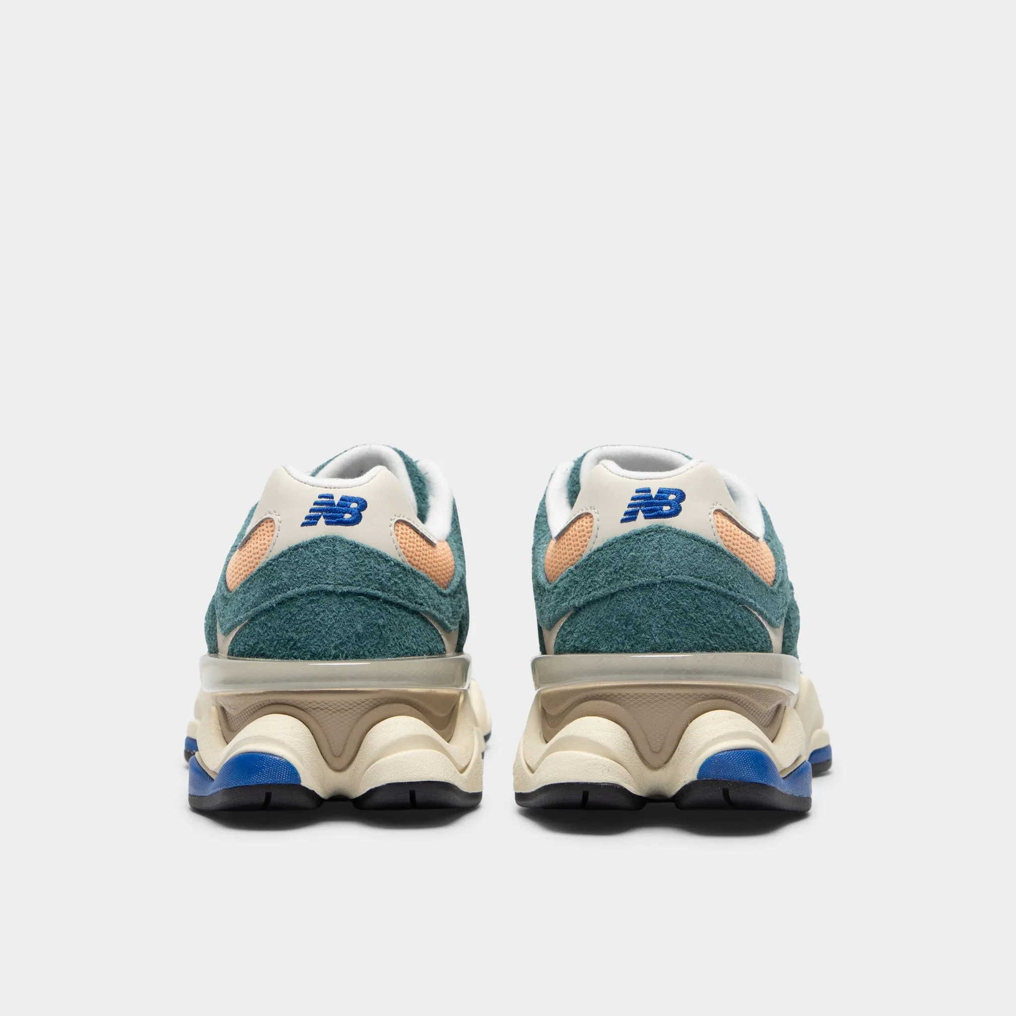 Ventilated Tongue Design New Balance 9060 New Spruce / Peach Blossom