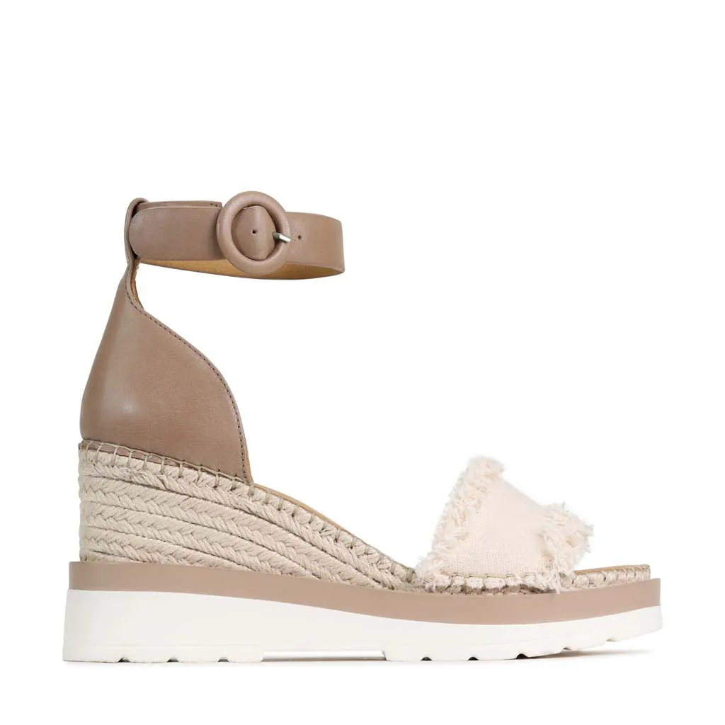 Style Meets Comfort Footwear PRUE