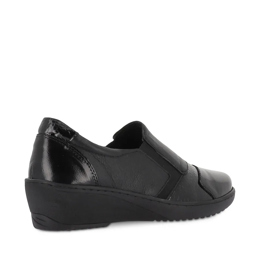 CP461-18 - BLACK PATENT Versatile Padding Petite Fit