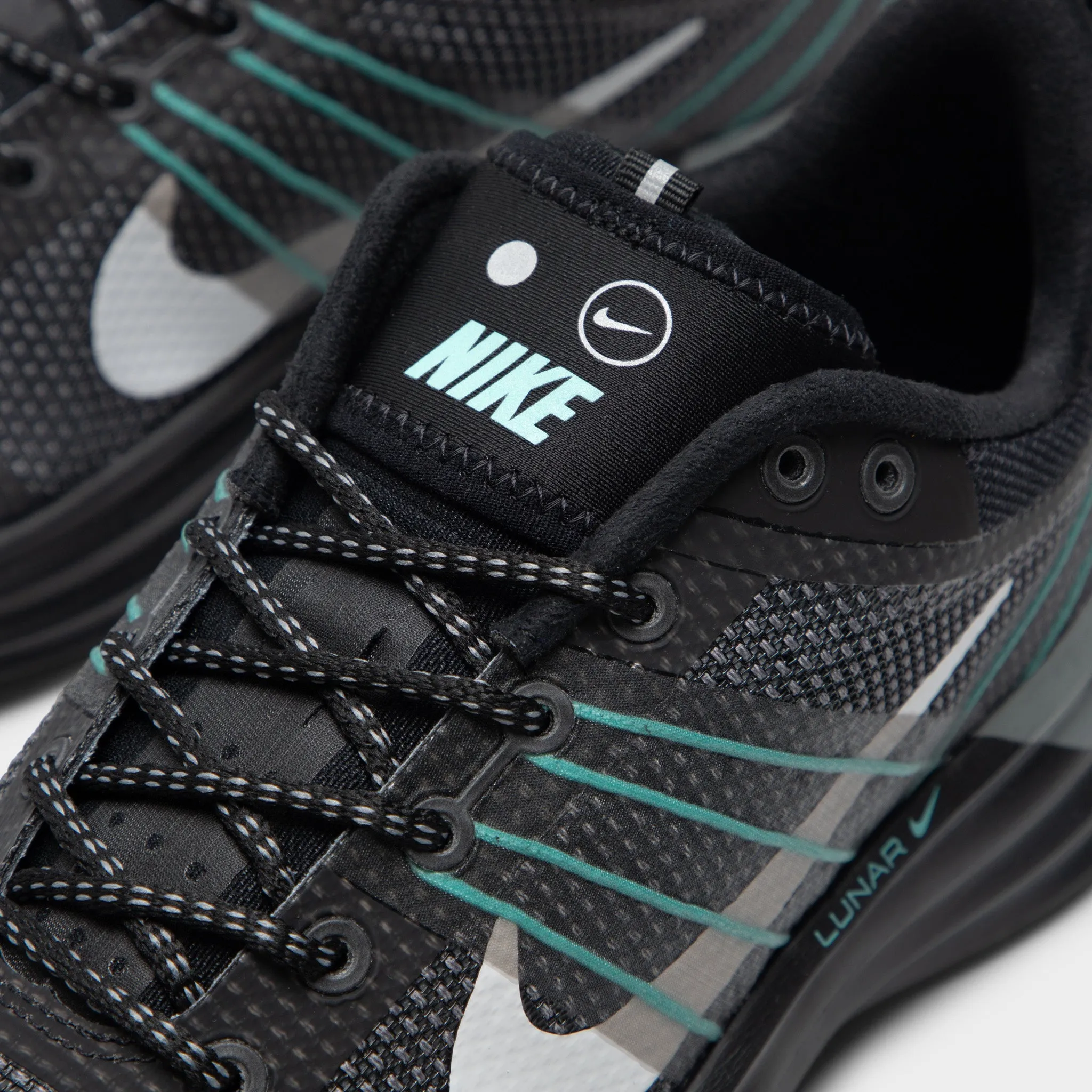 Reinforced Seams Nike Lunar Roam PRM Black / Photon Dust - Cool Grey