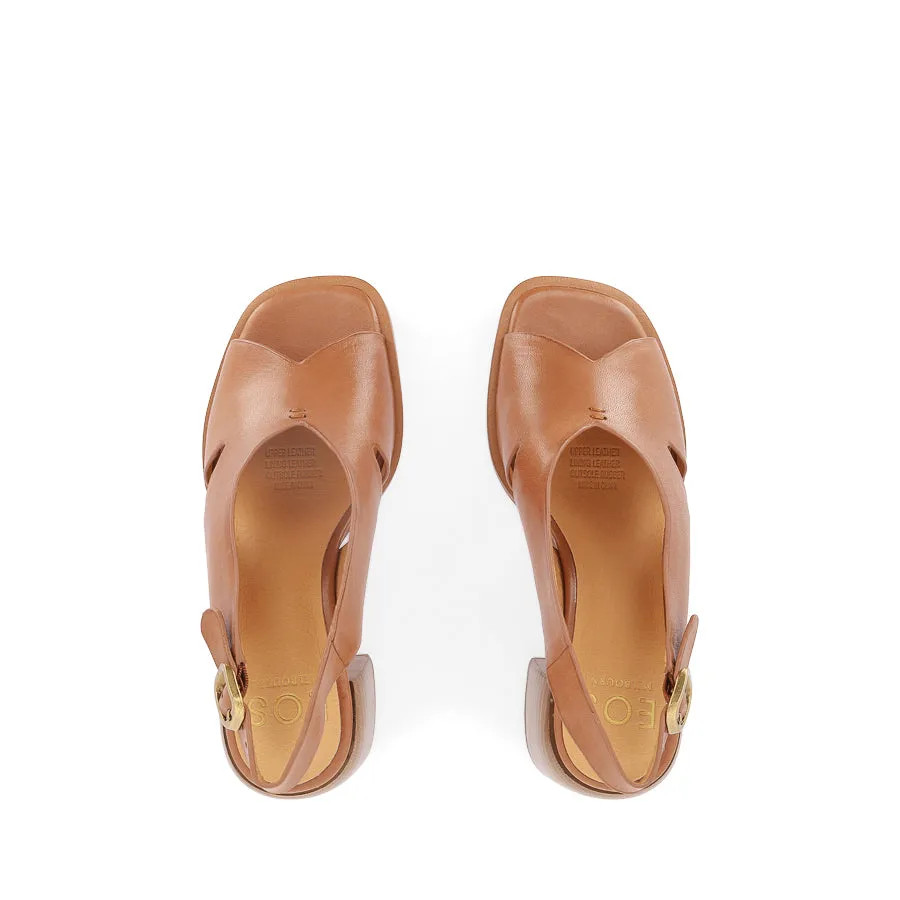 Comfortable Vibe Urban Explorer Shoes ISADORA - BRANDY LEATHER