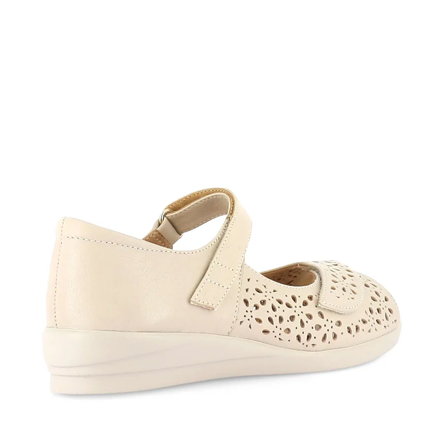 DAFFODIL W - ALMOND LEATHER Chic Casual Footwear dry surface