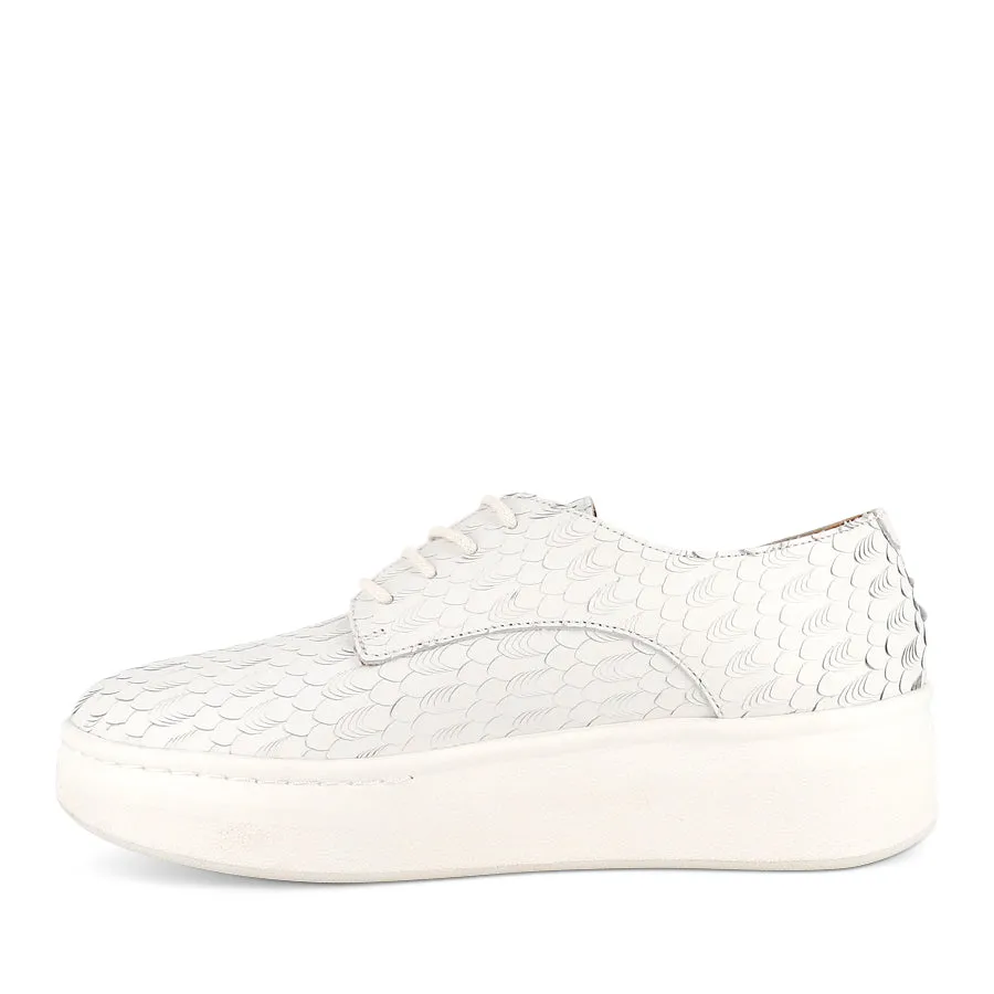 DERBY CITY LACEUP - WHITE GEO LEATHER All Day Comfort Engineering Loafers style