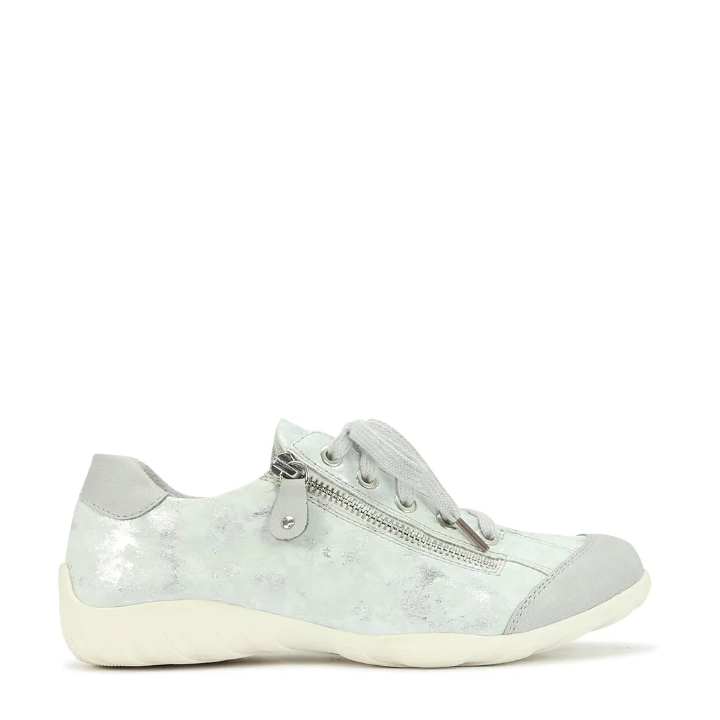 Effortless Style Dora Sneakers