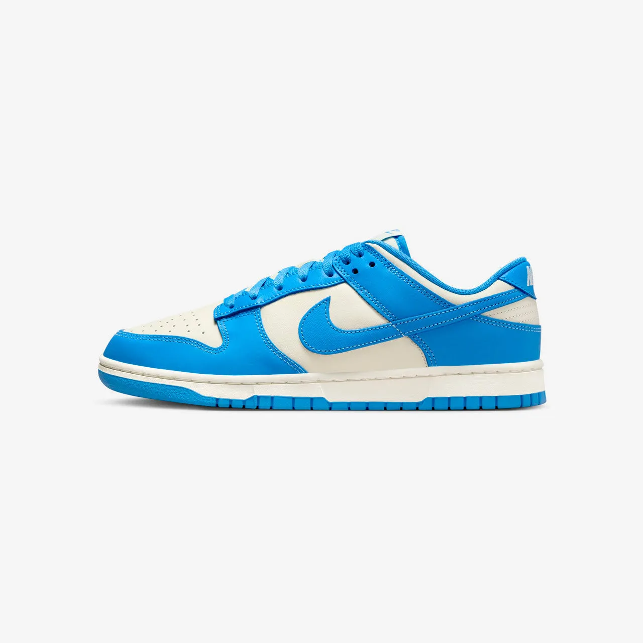 Dunk Low Retro inviting