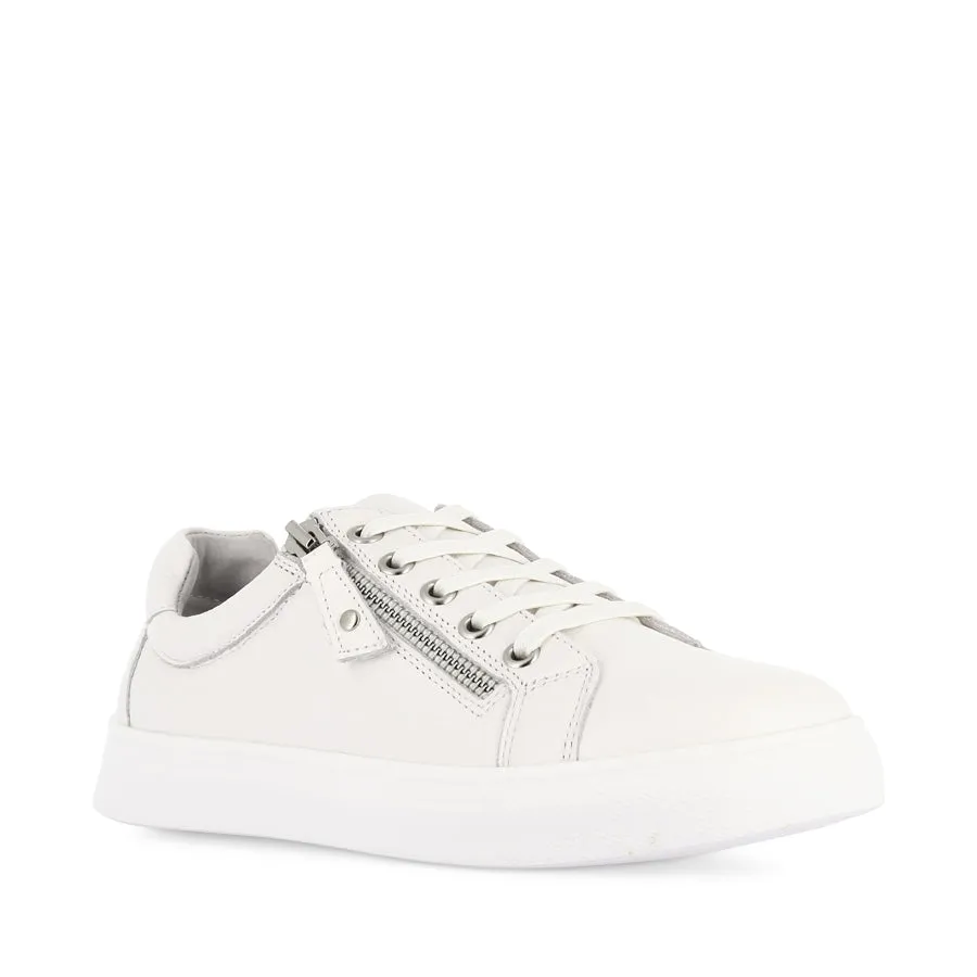 CARA - WHITE LEATHER Timeless traction