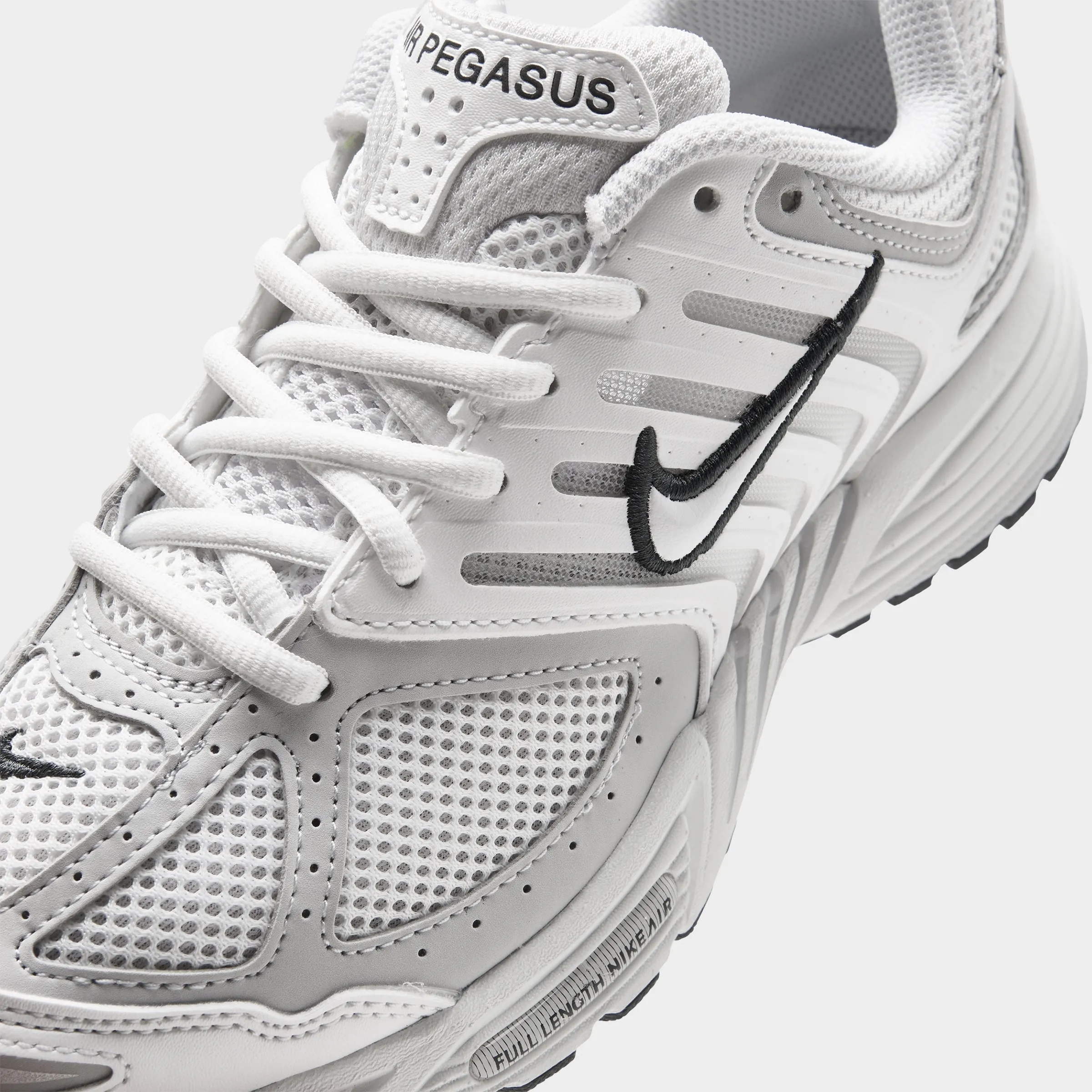 Nike Women's Air Pegasus 2005 Summit White / Photon Dust Lightweight Feel Urban Essential