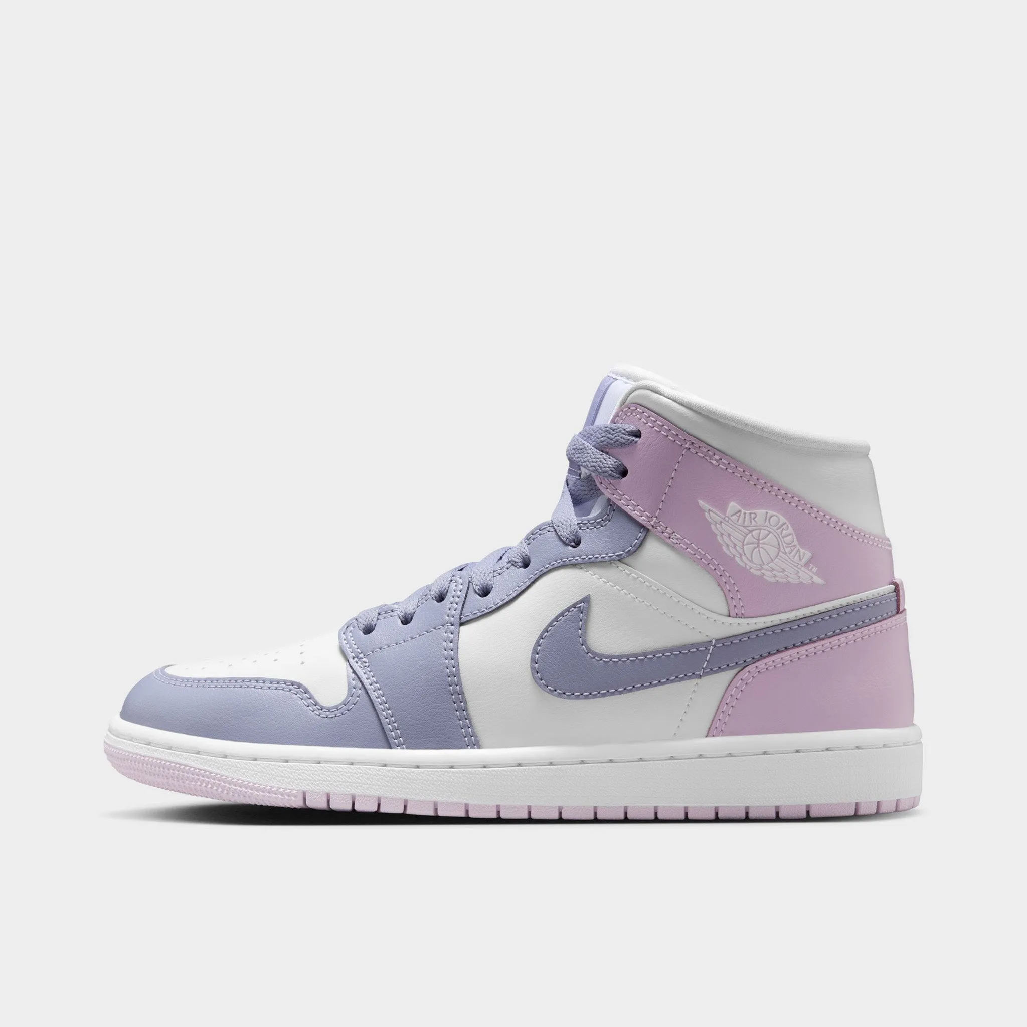 Dynamic Lacing Sneakers Casual Design Jordan Women's 1 Mid Indigo Haze / Doll-White