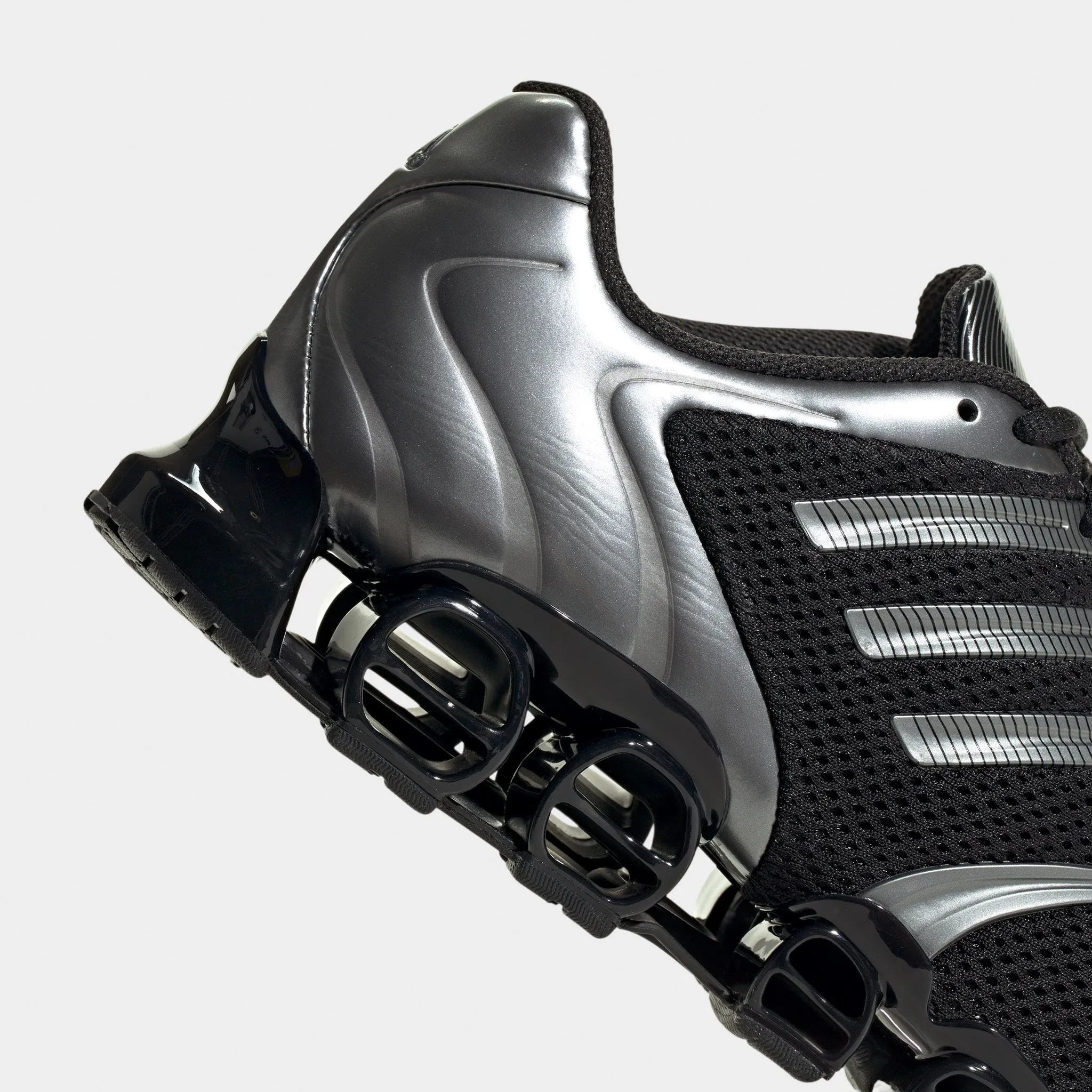 adidas Women's Mega Ghostride Core Black / Iron Metallic - Black Elegant Piece Low Collar Design