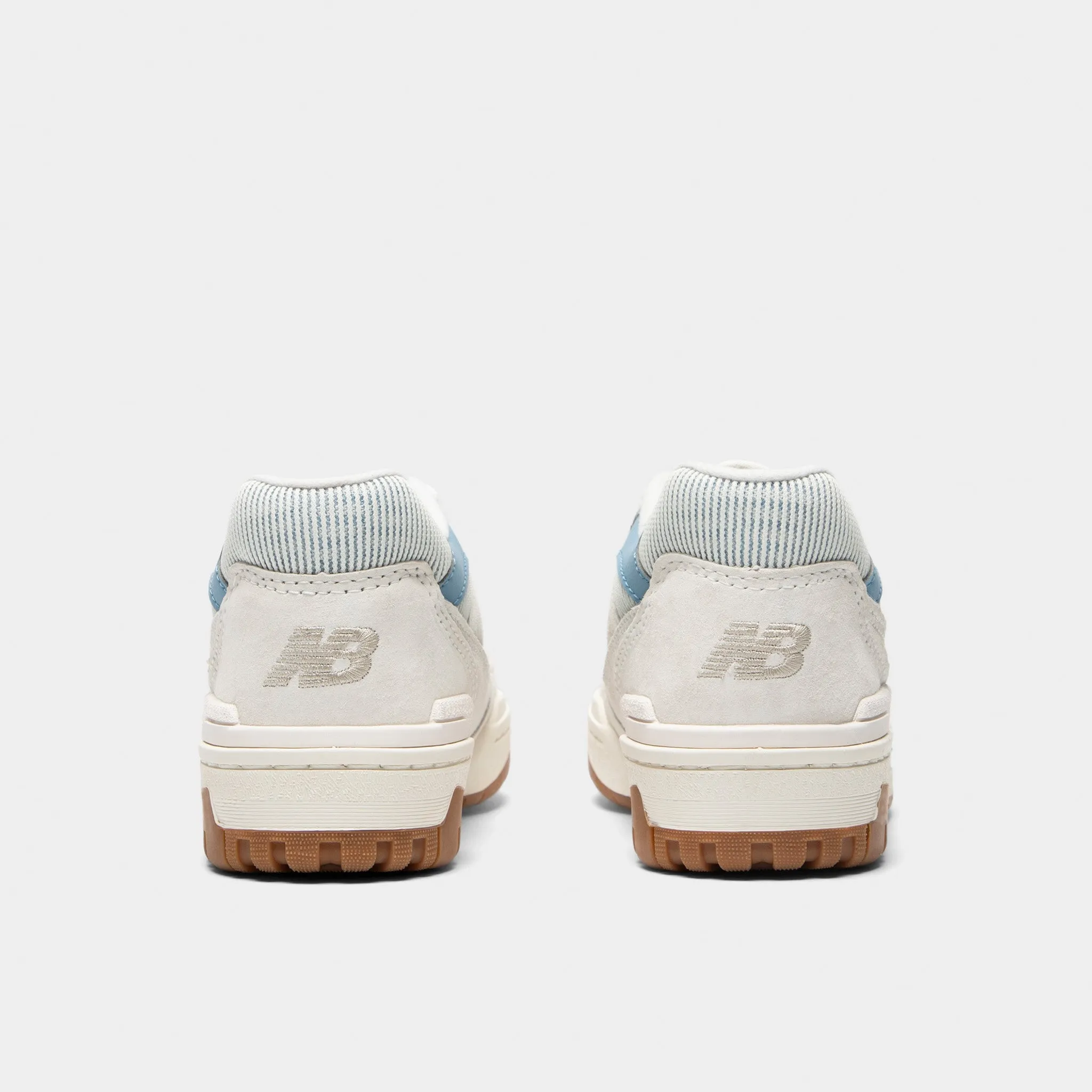 Street traction New Balance Women's 550 Sea Salt / Still Water