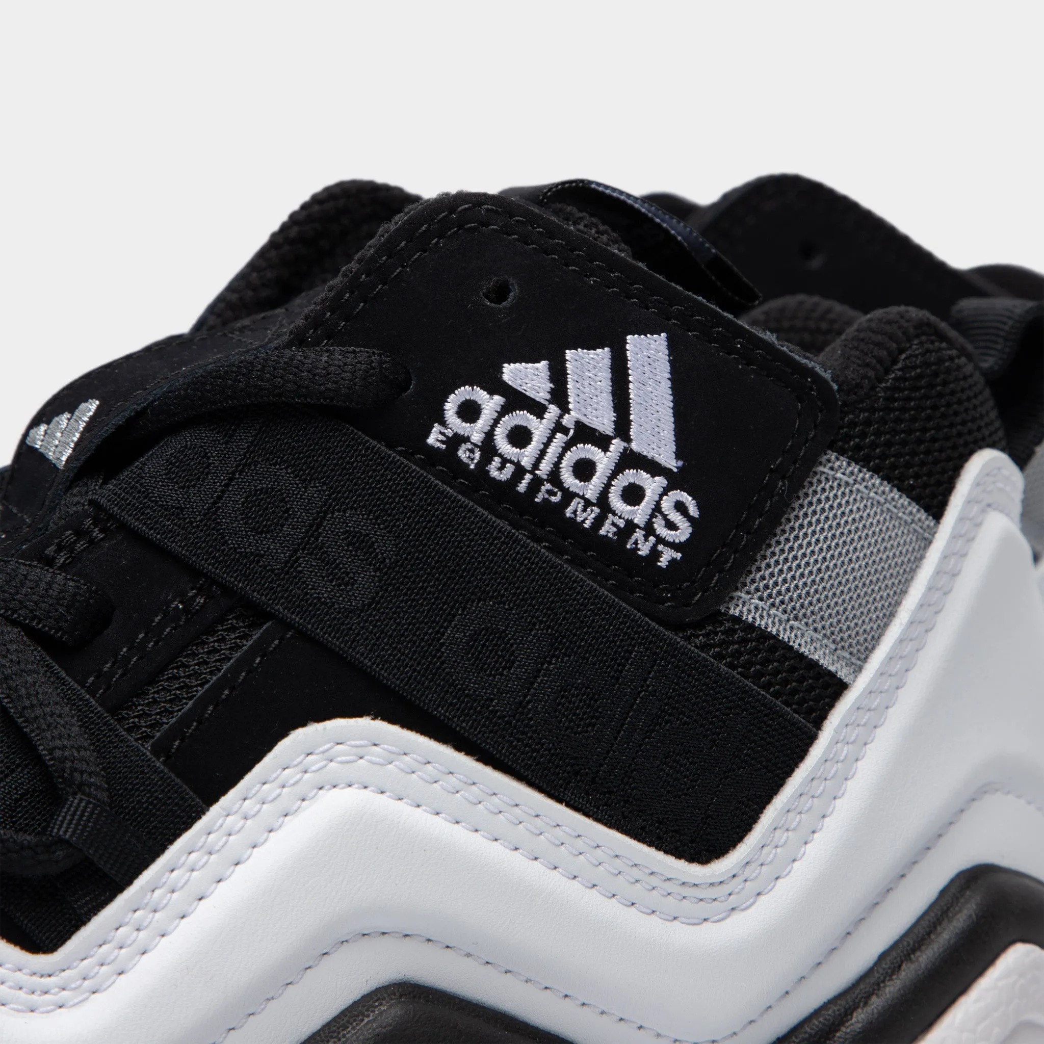 Pressure Relief Padding perforated upper adidas Originals Top Ten 2000 Core Black / Cloud White - Silver Metallic